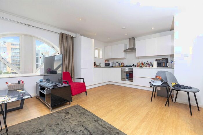 2 Bedroom Flat To Rent In Greenwich Quay, Clarence Road, London, SE8