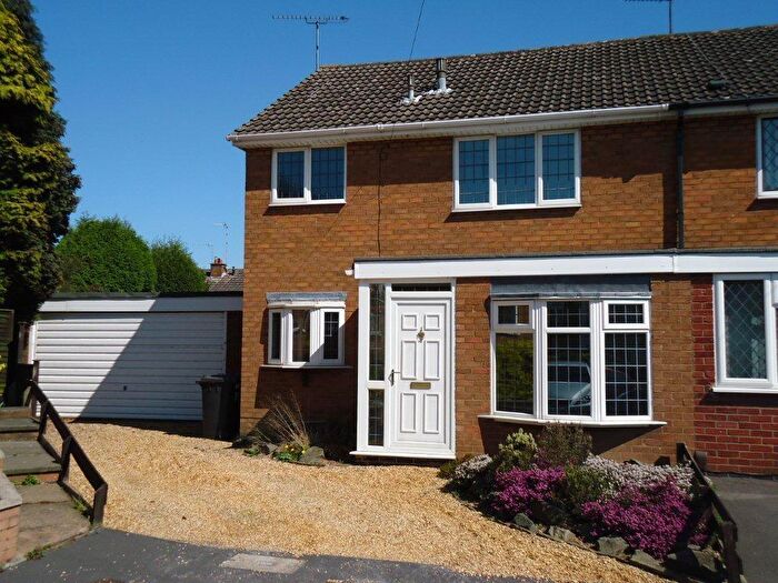 3 Bedroom Semi Detached House To Rent In Holyoak Close Bedworth Bedworth, CV12