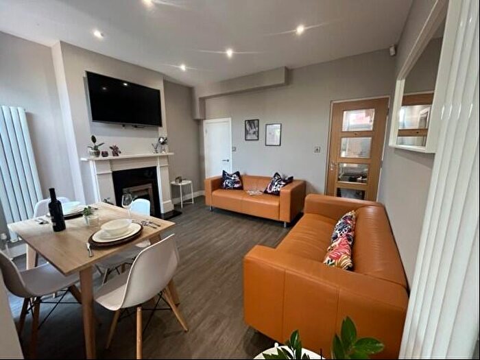 5 Bedroom House To Rent In Leslie Road, Edgbaston, West Midlands, B16