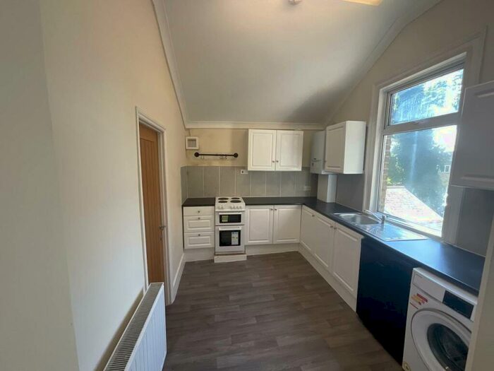 1 Bedroom Flat To Rent In Bulwer Road, Leytonstone, London, E11