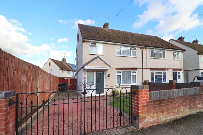 3 Bedroom Semi Detached House For Sale In Farm Road, Woking, Surrey, GU22