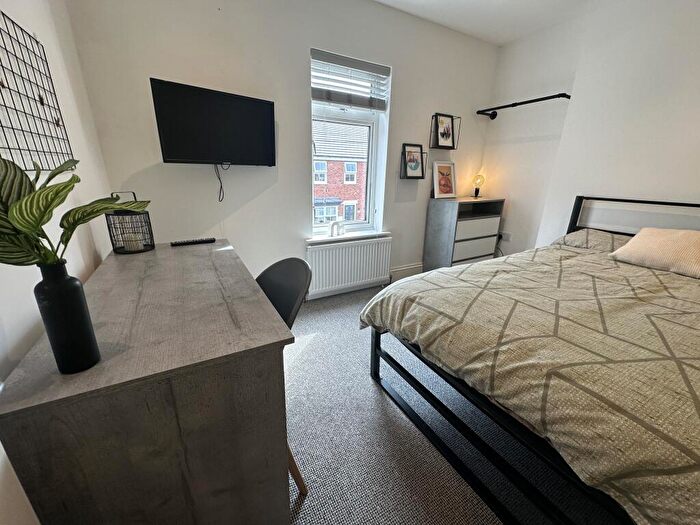 4 Bedroom Terraced House To Rent In West End // Derwent St // Bed // Sept, LN1