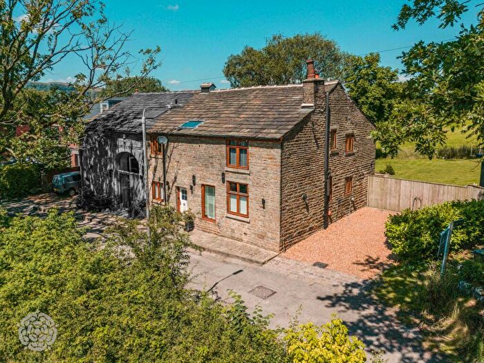 3 Bedroom Semi-Detached House For Sale In Rowlands Road, Bury, BL9