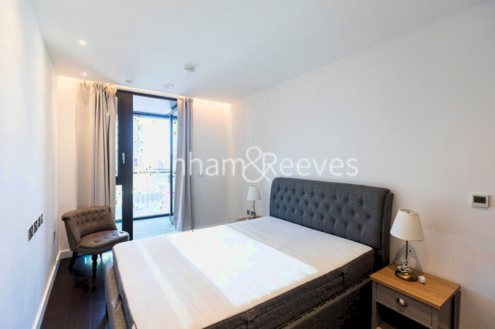 2 Bedroom Apartment To Rent In Charles Clowes Walk, London, SW11