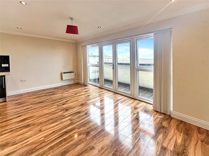 1 Bedroom Apartment To Rent In New Salisbury House, High Street, Slough, Berkshire, SL1