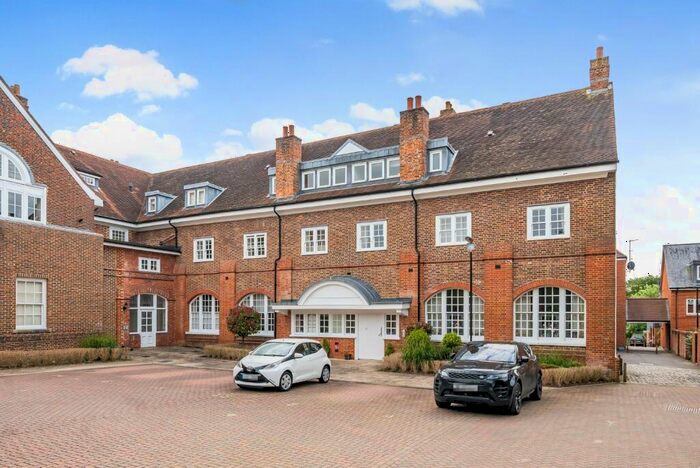 3 Bedroom Flat To Rent In Abbess Way, Waterlooville, PO7