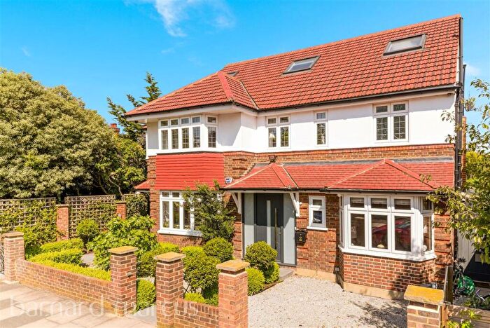 5 Bedroom House To Rent In Vicarage Drive, London, SW14