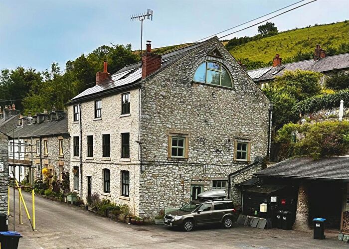 5 Bedroom Link Detached House For Sale In River View, Litton Mill, Buxton, SK17