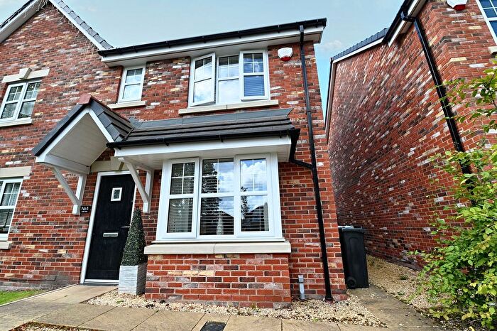 3 Bedroom Semi-Detached House For Sale In Halls Close, Bolton, BL2