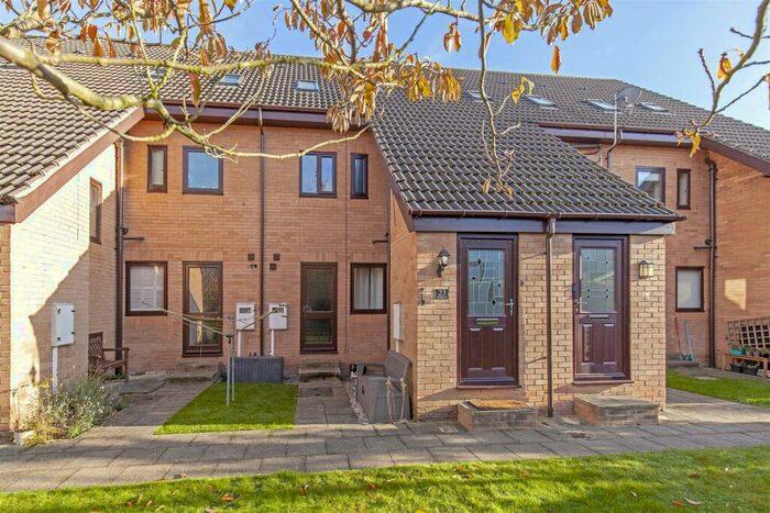 2 Bedroom Terraced House To Rent In Lindisfarne Court, Chesterfield, S40