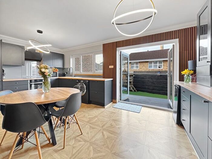 3 Bedroom Terraced House For Sale In Kingslea Park, East Cowes, PO32