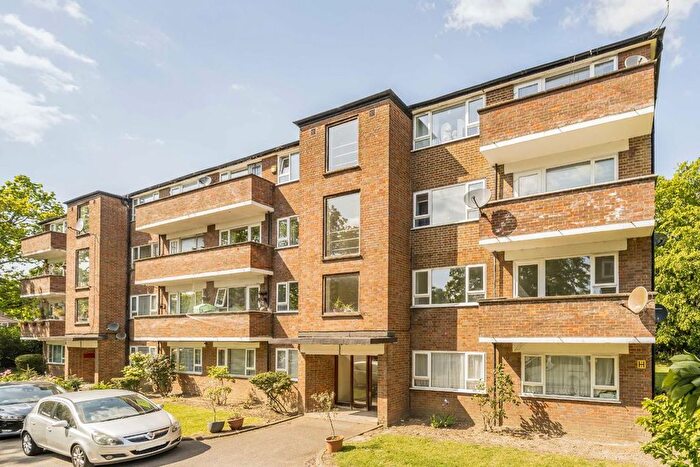 2 Bedroom Flat For Sale In Old Ruislip Road, Northolt, UB5