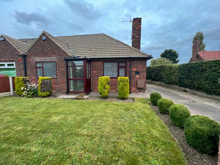 2 Bedroom Semi-Detached Bungalow To Rent In Bolsover Road, Shuttlewood, Chesterfield, S44