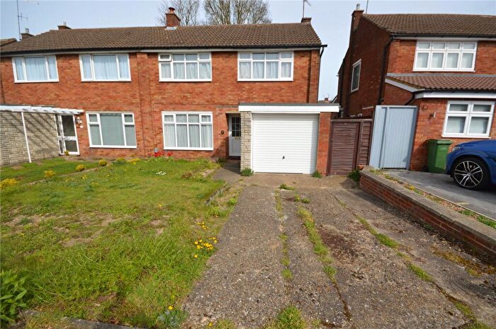 3 Bedroom Semi-Detached House For Sale In Stanmore Crescent, Luton, Bedfordshire, LU3
