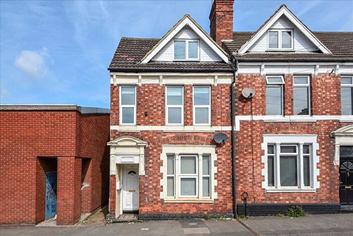 2 Bedroom Flat To Rent In Trafalgar Road, Kettering, NN16