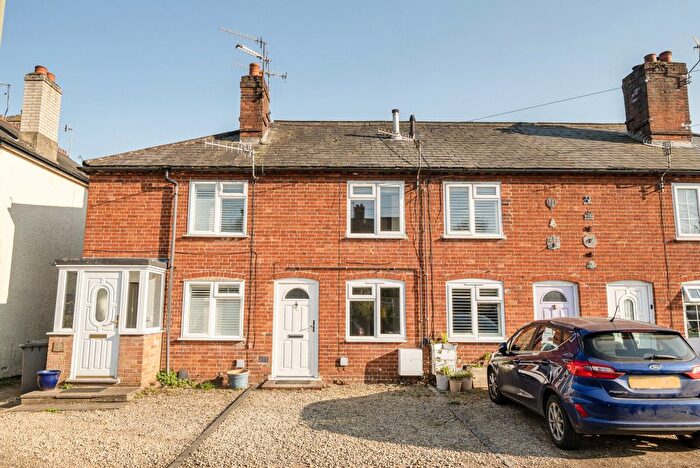 2 Bedroom Terraced House For Sale In Summers Road, Farncombe, Godalming, GU7