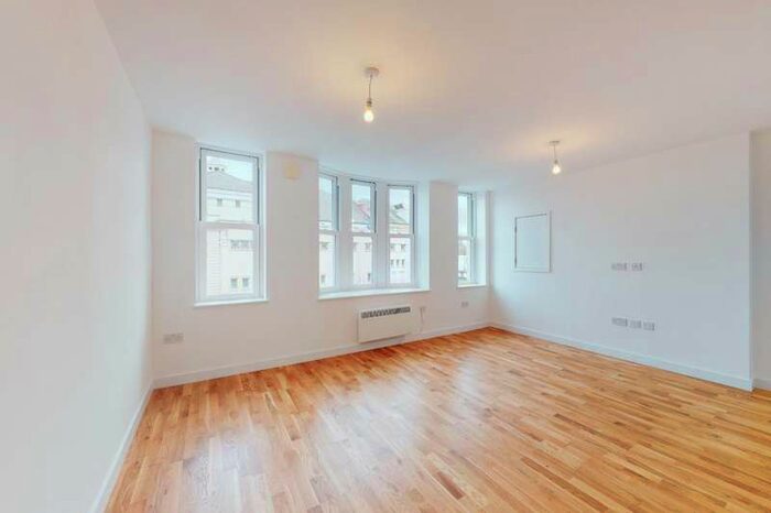 2 Bedroom Flat To Rent In North End Road, Golders Green, NW11