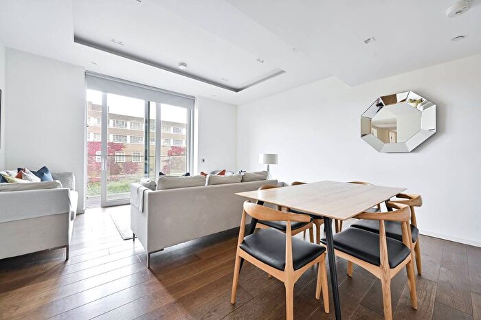 3 Bedroom Flat To Rent In Earls Court, West Brompton, London, SW6