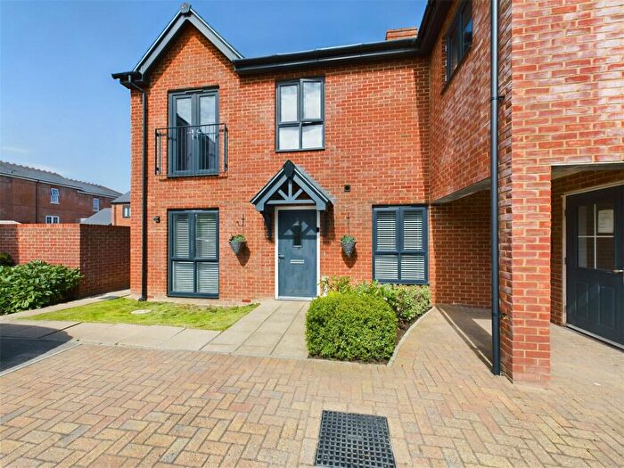 1 Bedroom Maisonette For Sale In Hospital Road, Wellesley, Aldershot, Hampshire, GU11