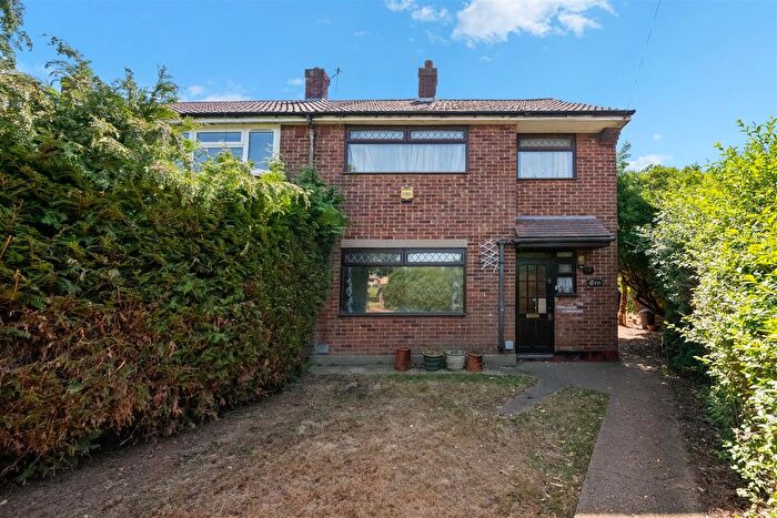 3 Bedroom Semi-Detached House For Sale In Snowdon Crescent, Hayes, UB3