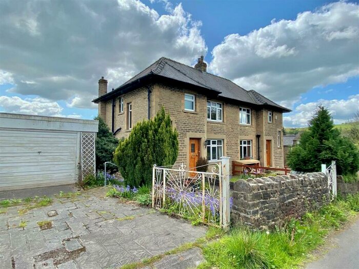 2 Bedroom Semi-Detached House For Sale In Ladypit Road, Furness Vale, High Peak, SK23