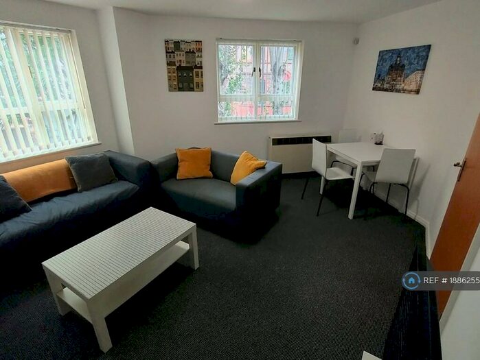 3 Bedroom Flat To Rent In Princes Gardens, Liverpool, L3