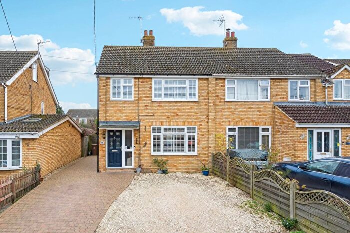 3 Bedroom Semi-Detached House For Sale In New St, Cheddington, LU7