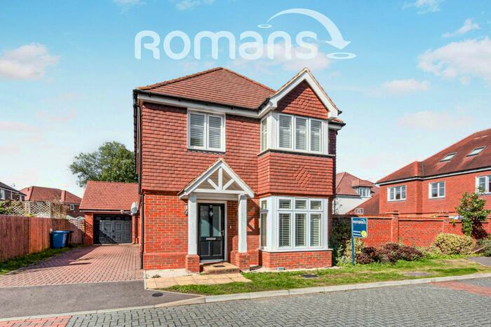 4 Bedroom Detached House To Rent In Clarks Farm Way, Swan Lake View, GU17