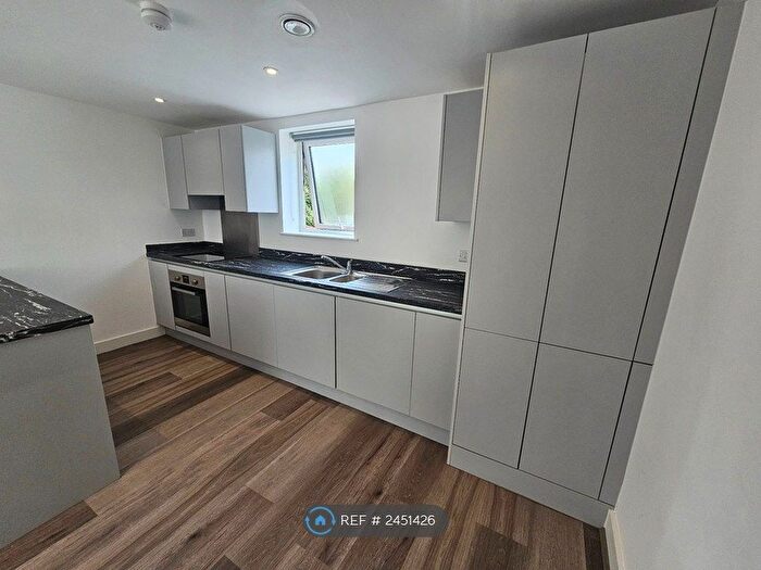 2 Bedroom Flat To Rent In The Ellesmere, Worsley, Manchester, M28