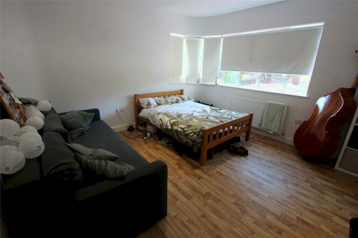 1 Bedroom Apartment To Rent In Court Road, London, SE9