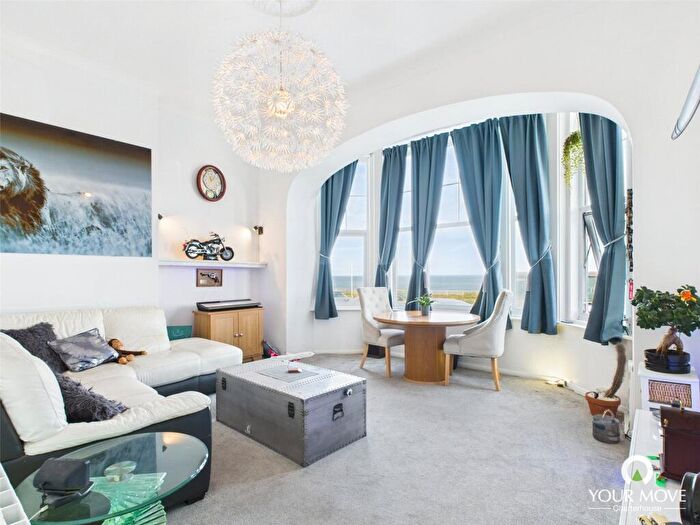 1 Bedroom Flat For Sale In Majestic Court, - Lewis Crescent, Margate, Kent, CT9