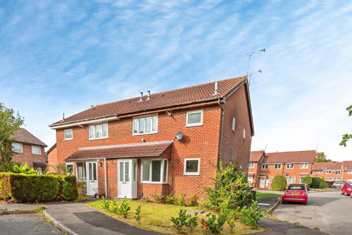 1 Bedroom End Of Terrace House For Sale In Starina Gardens, Waterlooville, Hampshire, PO7