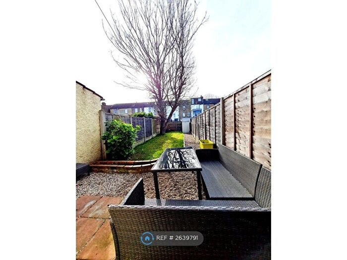 2 Bedroom Terraced House To Rent In Richmond Road, Grays, RM17