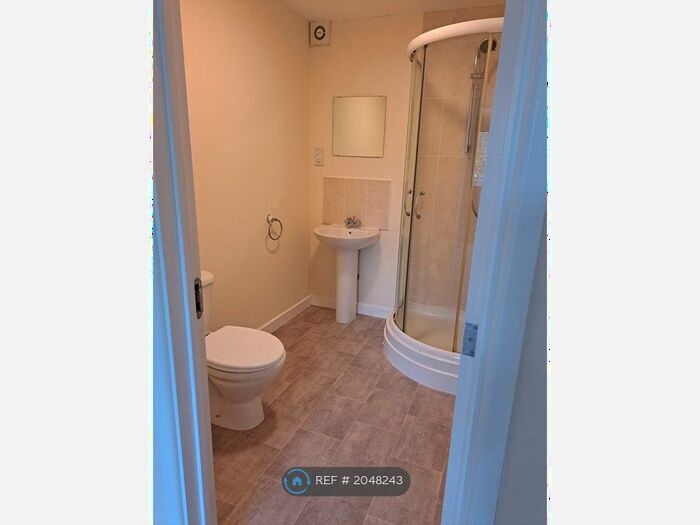 2 Bedroom Flat To Rent In St. Barbaras Close, Ashchurch, Tewkesbury, GL20