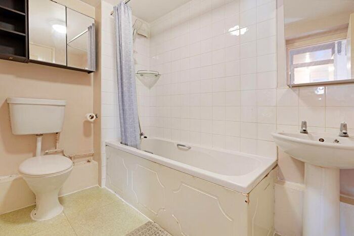 2 Bedroom Apartment To Rent In Spital Street, Sheffield, S3