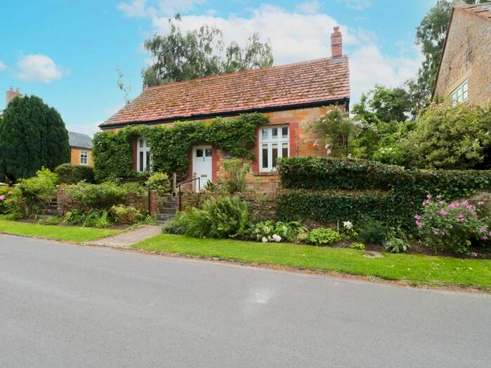 3 Bedroom Property To Rent In High Street, Hinton St. George, TA17