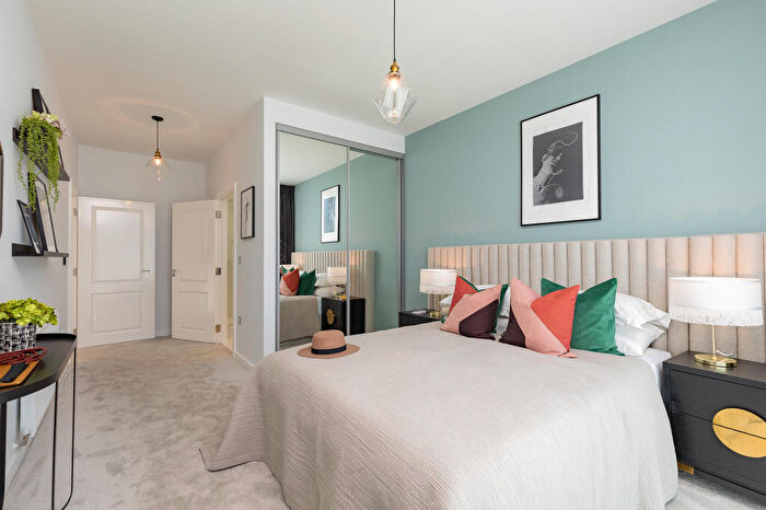 1 Bedroom Apartment For Sale In Cooks Road, Stratford, London, E15