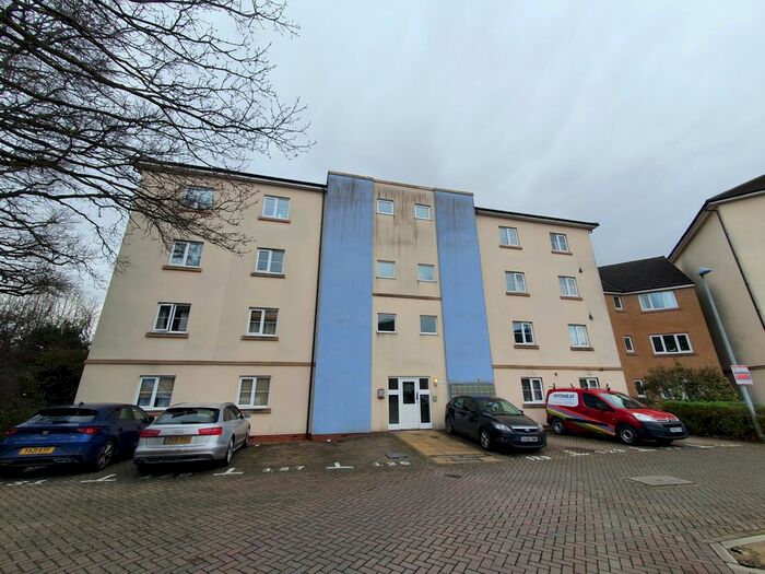 1 Bedroom Flat To Rent In Whistle Road, Mangotsfield, Bristol, BS16