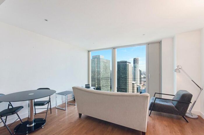 1 Bedroom Apartment To Rent In Landmark East Tower, London, Canary Wharf, E14