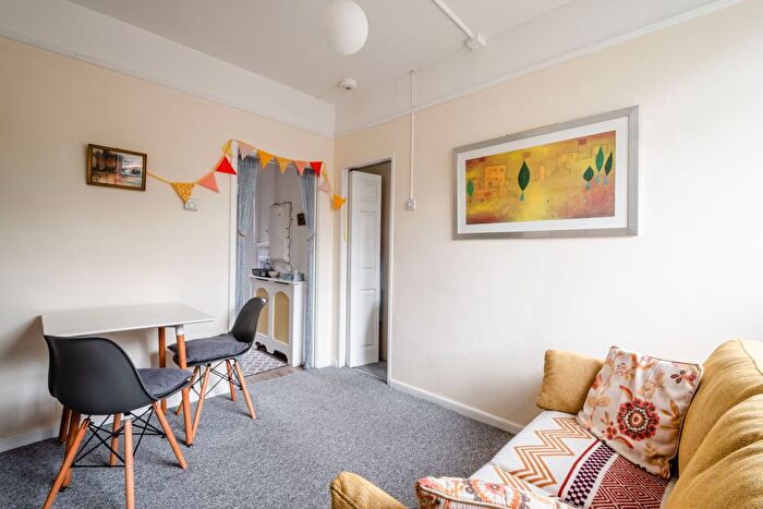 1 Bedroom Flat To Rent In Boxmoor House, Whiston Road, E2