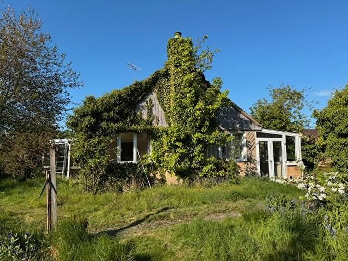 4 Bedroom Detached Bungalow For Sale In Back Lane, Fairford, GL7