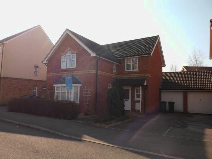 4 Bedroom Detached House To Rent In Crystal Way, Bradley Stoke, Bristol, BS32