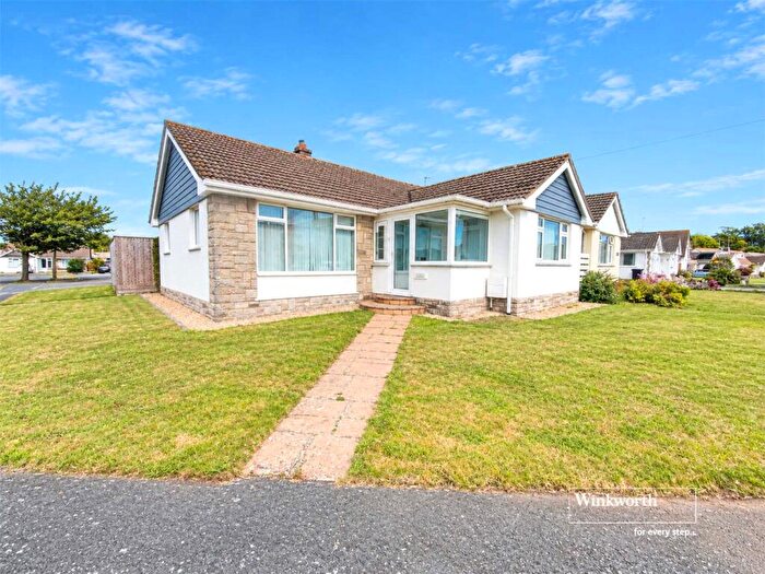 2 Bedroom Bungalow For Sale In Bure Haven Drive, Christchurch, Dorset, BH23