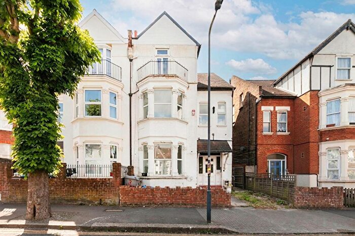 1 Bedroom Studio To Rent In Dean Road, Willesden Green, (Inclusive Of Water), NW2