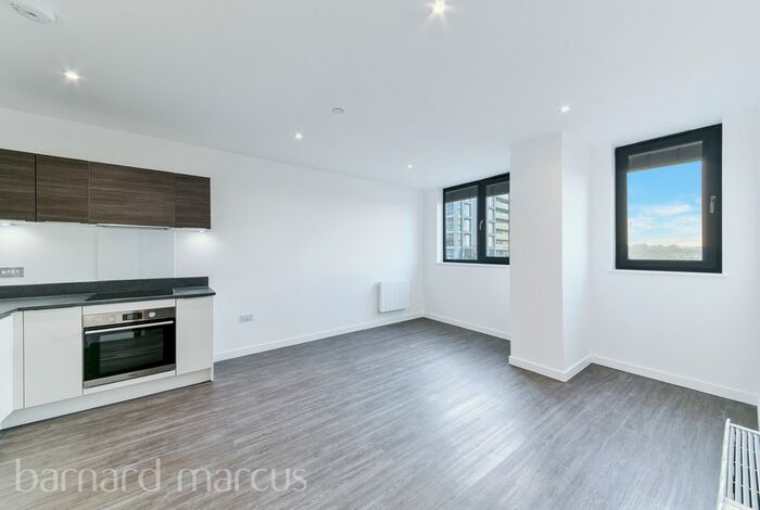 1 Bedroom Flat To Rent In High Road, Whetstone, N20