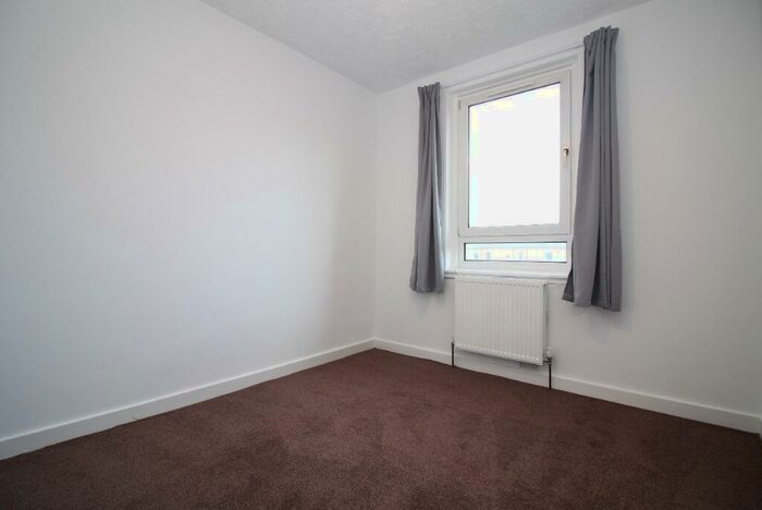 2 Bedroom Flat To Rent In Argyll Avenue, Falkirk, FK2