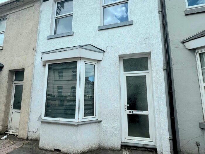 3 Bedroom Property To Rent In Hele Road, Torquay, TQ2