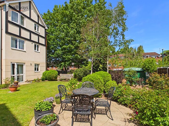 1 Bedroom Flat For Sale In Bramble Lodge, Brambledown Road, Wallington, SM6