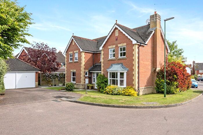 4 Bedroom Detached House For Sale In Hazel Close, Southwater, RH13