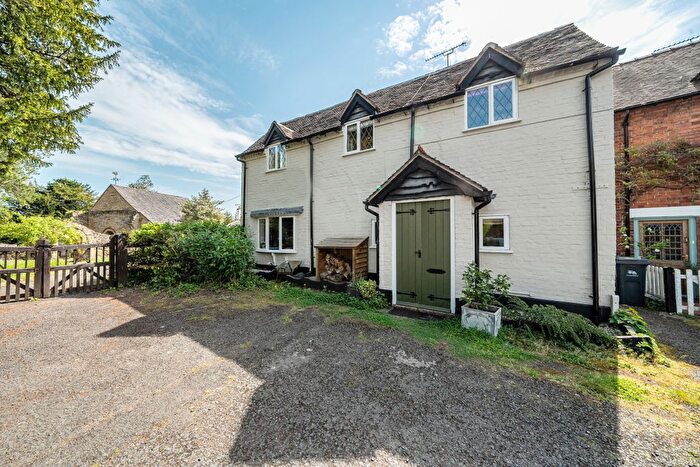 2 Bedroom Cottage For Sale In Abberley, Worcester, WR6